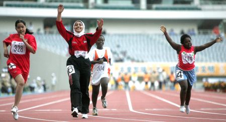 athletes running race at special olympics  © HPOD